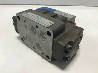 USED VICKERS DG3V72AE10JASM01Z