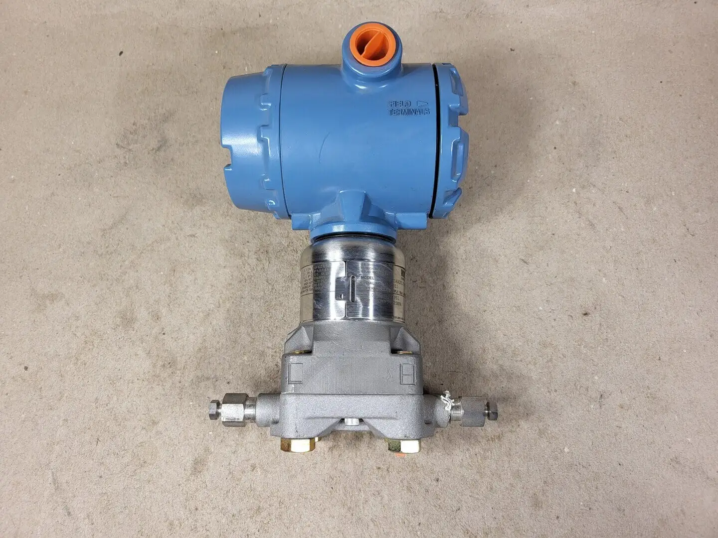 NEW ROSEMOUNT 3051S2CD4A2E12F1AD01K6M5P1Q4Q8A1003