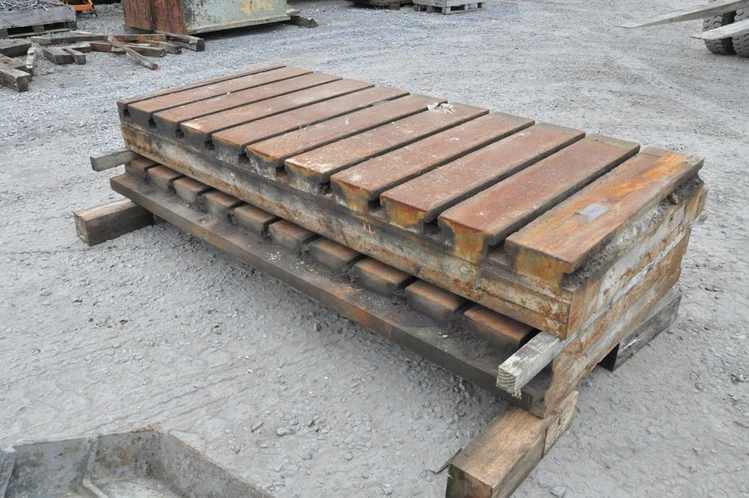 Used FLOORPLATE 2600 X 1100 X 260 MM Tables, Floor & Layout Plates BE | Apt International N.V #366657