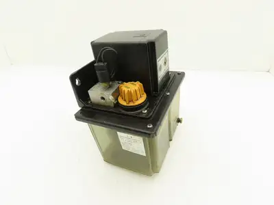 Daido Metal MRJ010411A Lubrication Oil Pump Oiler 4Liter Tank 0.1 L/Min 100V 1PH