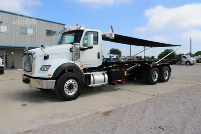 New | in-Stock 2026 INTERNATIONAL HX Rolloff Trucks Texas US | Roll Off Truck World #1491834