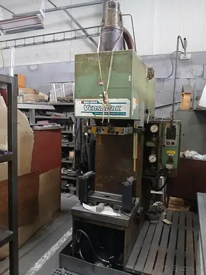 Used WMW PYE 40 S1 Hydraulic Presses CZ | Amaron s.r.o. #1353696
