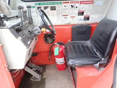 USED SHUTTLELIFT 5540F