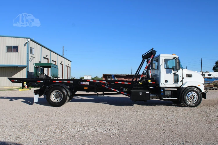New | in-Stock 2027 MACK MD7 Rolloff Trucks Texas US | Roll Off Truck World #1491925