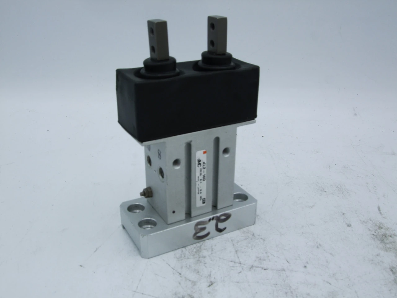 USED SMC MHKL2-16D