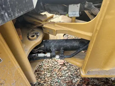 USED 2022 CAT 903D