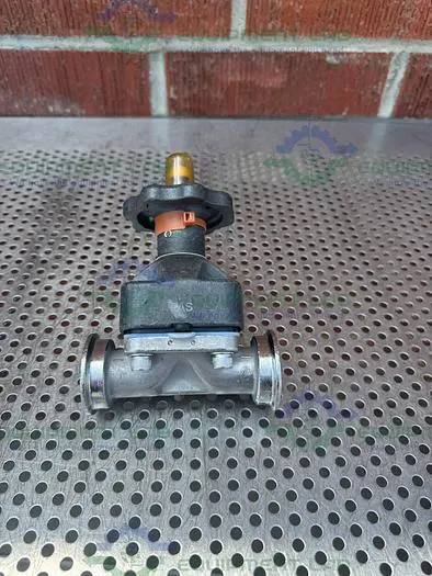 Used ITT / GRINNELL 316L STAINLESS STEEL DIAPHRAGM VALVE W/ 1" SANITARY FITTING Valves/Fittings California US | Equipment Lab #485708