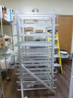 Aluminum Can Rack