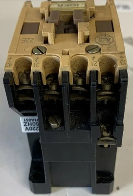 USED Allen-Bradley 700-F220A22