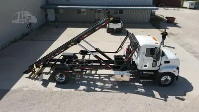 New | in-Stock 2027 MACK MD7 Rolloff Trucks Texas US | Roll Off Truck World #1491924