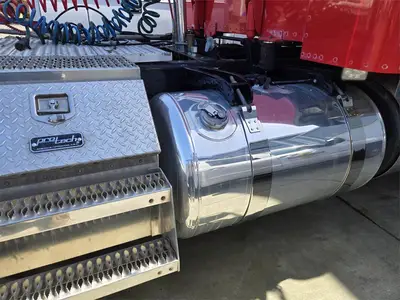 USED 2012 PETERBILT 388