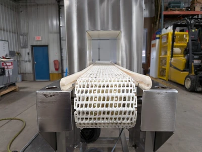 USED 2003 LOMA SENTRY