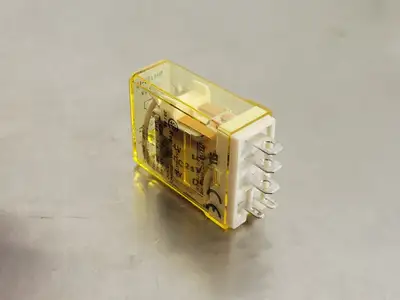NEW IDEC RH1B-UDC24V