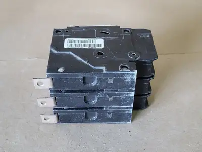 Used SIEMENS BQD3100 Switchgears British Columbia CA | Lenmark #239035