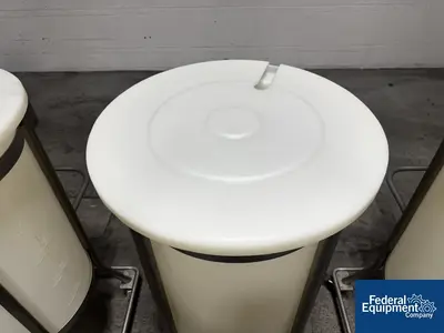 N/A (3) 200L Portable Plastic Mix Tanks with Mixer