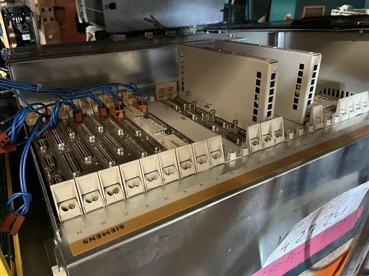 Used SIEMENS SINUMERIK 880 N 6FC3514-2AC-Z Misc Electrical & Power Parts BE | Apt International N.V #363710