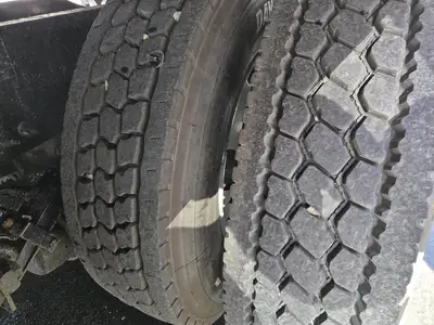 USED 2018 PETERBILT 579