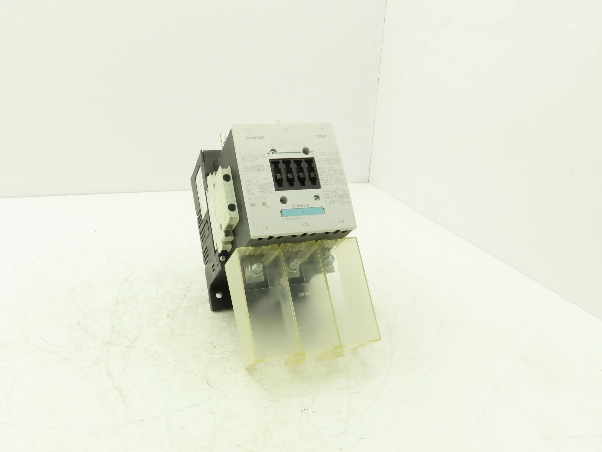 Siemens 3RT1056-6AP36 Motor Starter Contactor 200Hp 575V 195A Coil 240V AC/DC