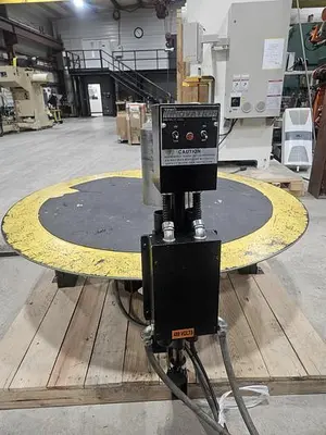 USED 2009 NORWALK INNOVATION CR1052