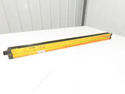 Allen Bradley 440L-R4D0750-N Guardmaster Safety Light Curtain Receiver P0C-30