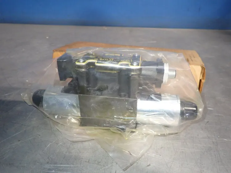 New | in-Stock PARKER D1VW004CNUG7B Valves/Fittings | HGR 24 #732665