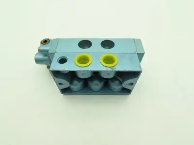 Skinner S3A0AEX4 Pneumatic Directional Control Valve 5-Way 2 Pos 150PSI 1/2" NPT