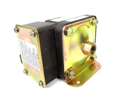 NEW BARKSDALE D2T-A3 PRESSURE/VACUUM SWITCH D2TA3