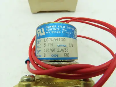 Skinner Honeywell LC2LA4150 Solenoid Valve  5-150 PSI 3/8" NPT