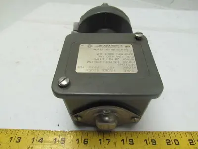 United Electronic Controls H105K-457 Differential Pressure switch 15A 480VAC