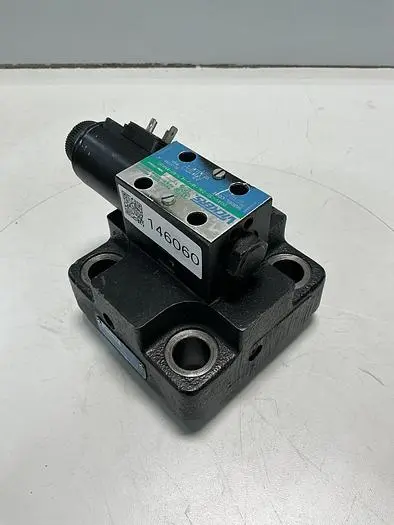 USED VICKERS DG4V-3S-2AL-M-U-HL7-60-EN490