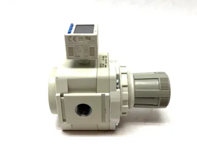 USED SMC REGULATOR W/ ISE20B-V-P HIGH-PRECISION PRESSURE SWITCH