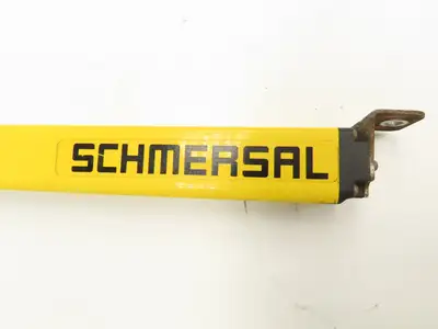 Schmersal SLC440COM-ER-0890-14 Safety Light Curtain Transmitter
