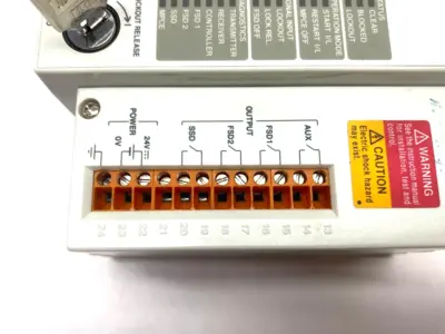 USED KEYENCE LIGHT CURTAIN SAFETY SENSOR CONTROLLER W/ KEY