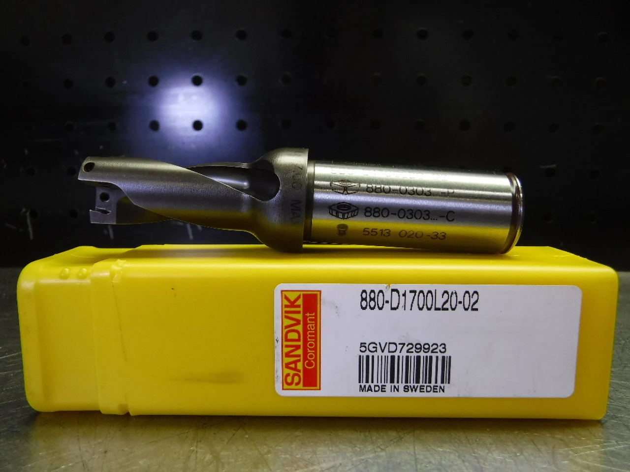 Sandvik 17mm Indexable Drill 20mm Shank 880-D1700L20-02 (LOC3628A)