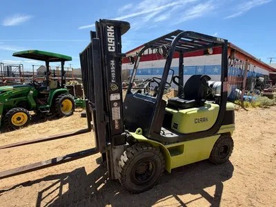 Used JOSLYN CLARK CQ25L 4-Wheel Sit down Electric Counterbalance Forklifts California US | nands #1319122