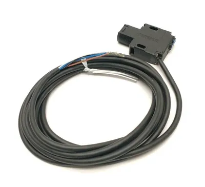 PZ-G61B | Keyence  Threaded Mount Retro-Reflective Photoelectric Sensor 2m Cable - New