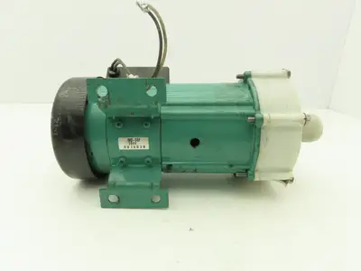Iwaki MD-55RM Magnetic Drive Water Pump 1"Poly Plastic 220V 3PH 70 L/min