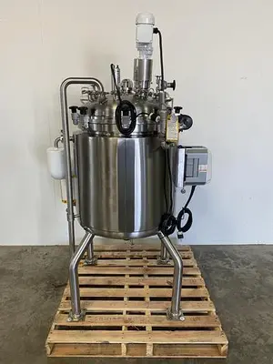 USED 2014 ALLEGHENY BRADFORD 171 LITER STAINLESS STEEL JACKETED REACTOR 45 PSI W/ AGITATOR