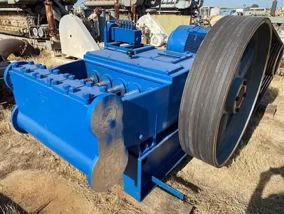 USED NATIONAL OILWELL 300Q-5