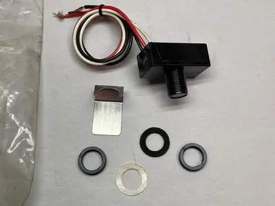 New | in-Stock GE PEK-120 Photoelectric Sensors Ohio US | Surplus Asset Holdings #1227929