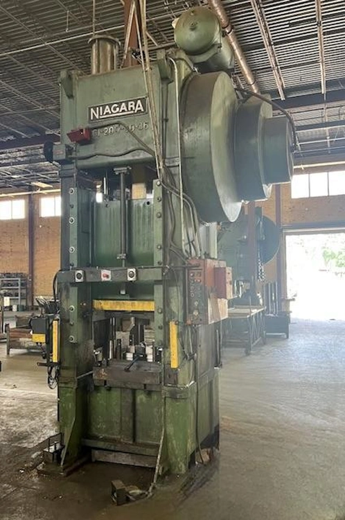 Used NIAGARA NIAGARA SC1-200-30-36 PRESS Straight Side Presses | Alma Machinery #898766