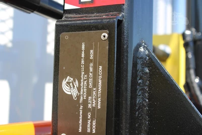New | in-Stock 2027 PETERBILT 548 Hooklifts & Roll-Offs Texas US | Roll Off Truck World #1492004