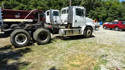 Used 2000 FREIGHTLINER FL112 Mobile Cranes Tennessee US | Ran Equipment #1398996