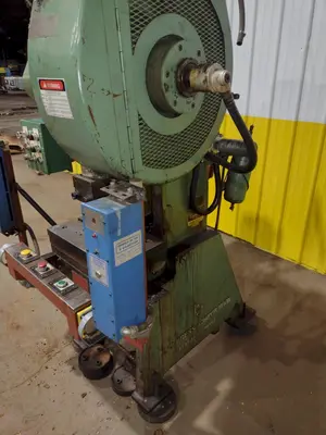 USED L&J 22