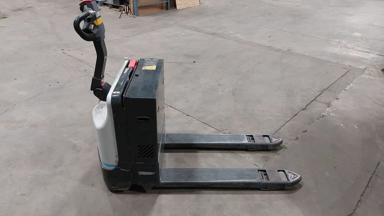 Used 2019 UNICARRIERS WLXT2W7S22V Electric Forklifts Ontario CA | Platinum Group #380199