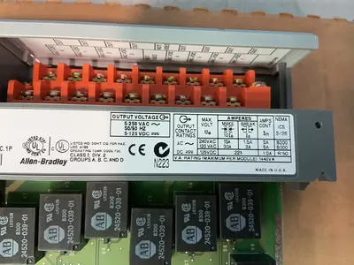 Used ALLENBRADLEY 1746OX8 PLC Input & Output Ohio US | HGR 24 #1485364