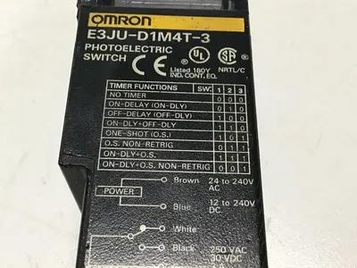 USED OMRON E3JU-D1M4T-3