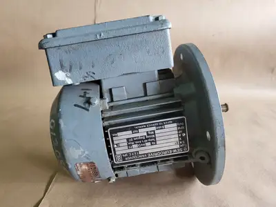 USED SEW-EURODRIVE (FA70A)DFT71D4