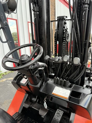 USED 2006 TOYOTA 7FGCU32