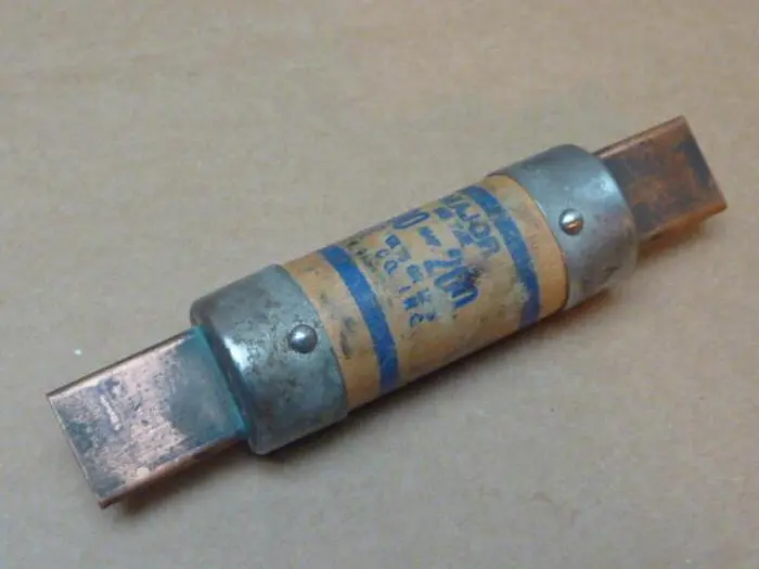 Used GEM ELECTRIC MFG CO INC 200 AMP Fuses Michigan US | Ideal Machinery #712092